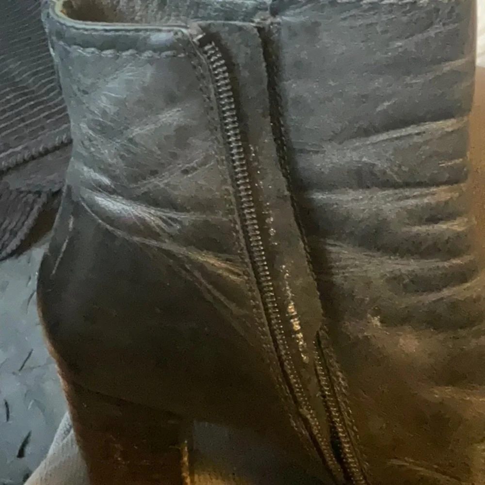 “RUDSAK” “TOTEM” Black Leather Zippered Ankle Boots. - Picture 15 of 16